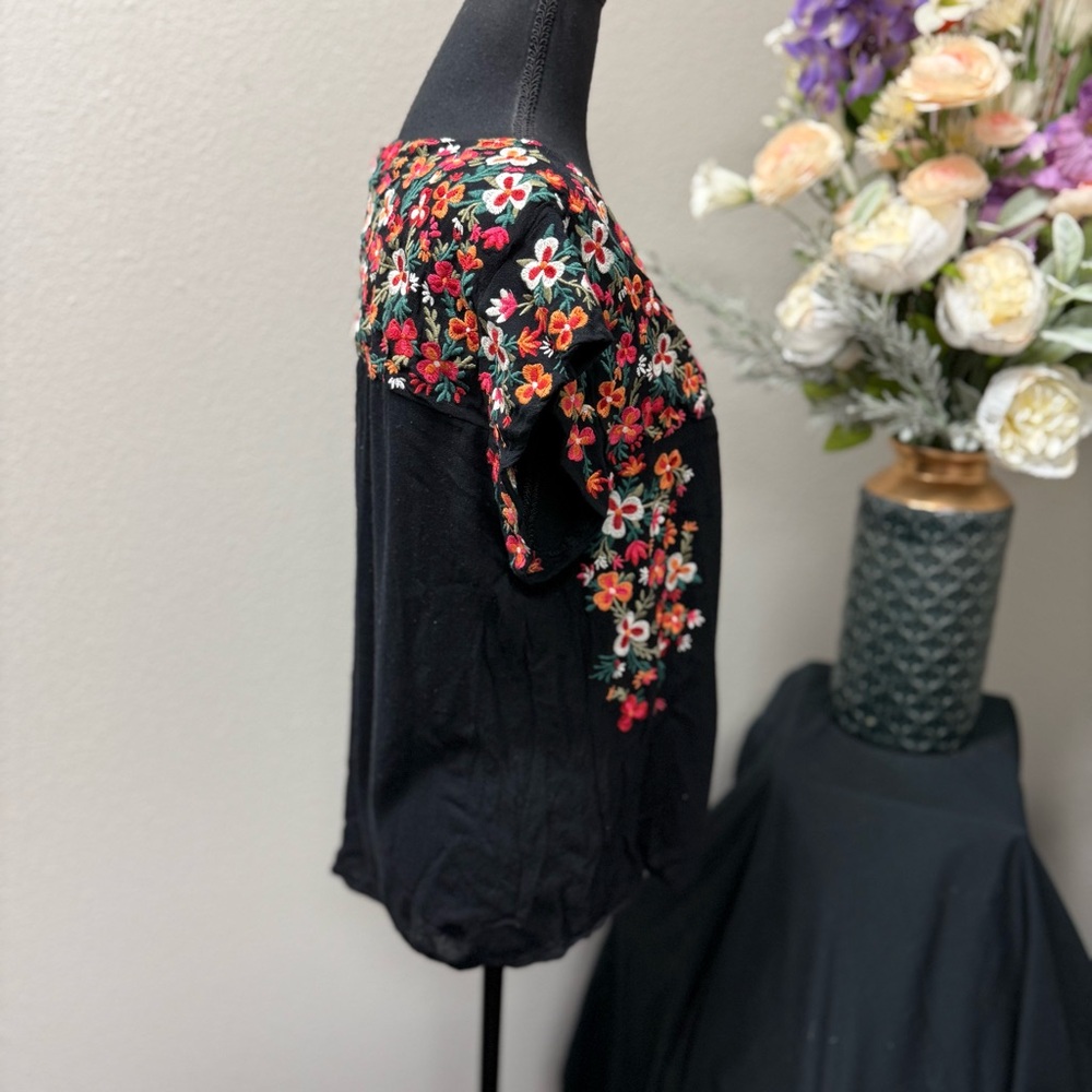 Savanna Jane 2X Black Floral Embroidered Boho Peasant Top Blouse Spring Summer - Picture 4 of 7